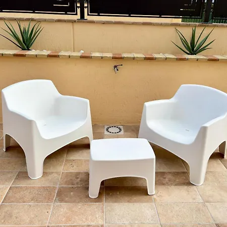 Casa Merlino By La Via Del Mare Viaggi E Vacanze * וילסימיוס